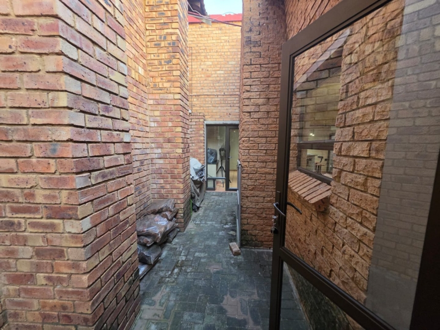 4 Bedroom Property for Sale in Bodorp North West
